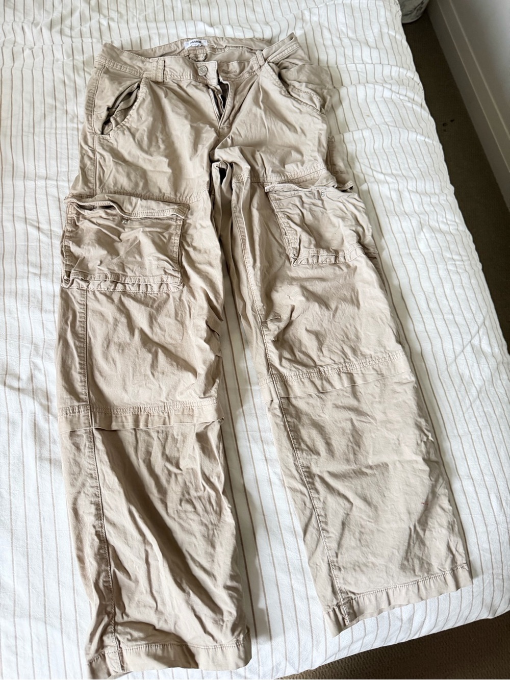 Garage Women’s Tan Cargo Pants Multiple Pocket Utility Style size 07 USED TWICE